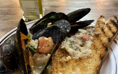 Beer Mussels with Grilled Italian Bread