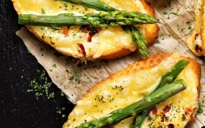 Spicy Calabrian Pesto Asparagus Crostinis